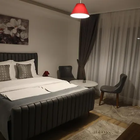 Andoena מלון 4*