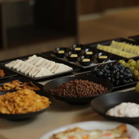 Andoena ホテル Lipjan